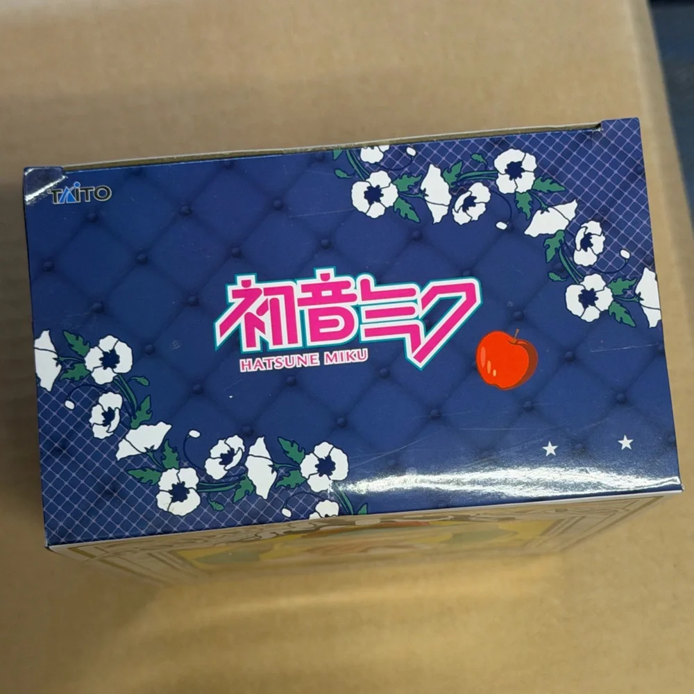 BNIB Wonderland Vocaloid Hatsune Miku Snow White Figure